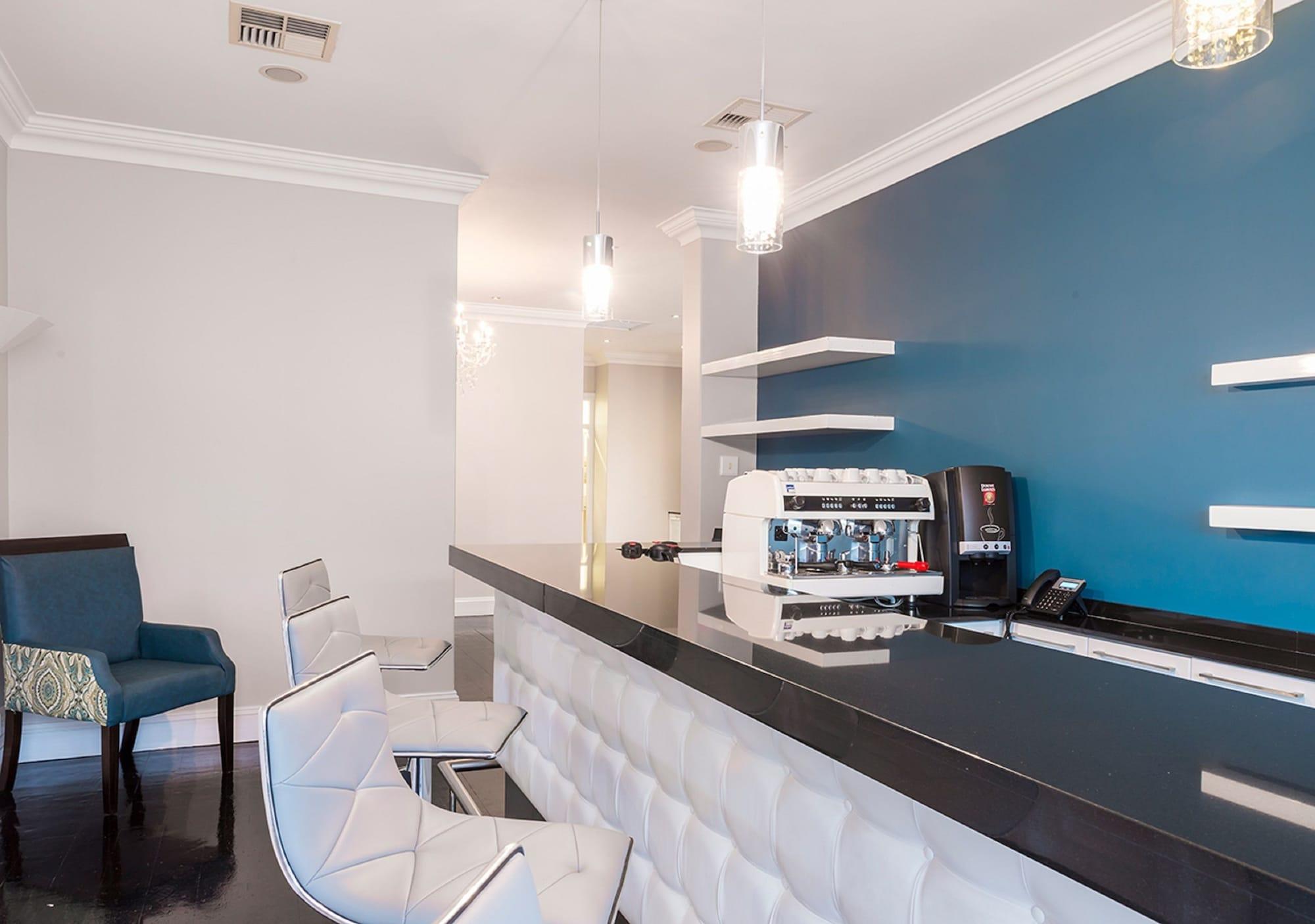 Bar/Salón Avondale Boutique Hotel