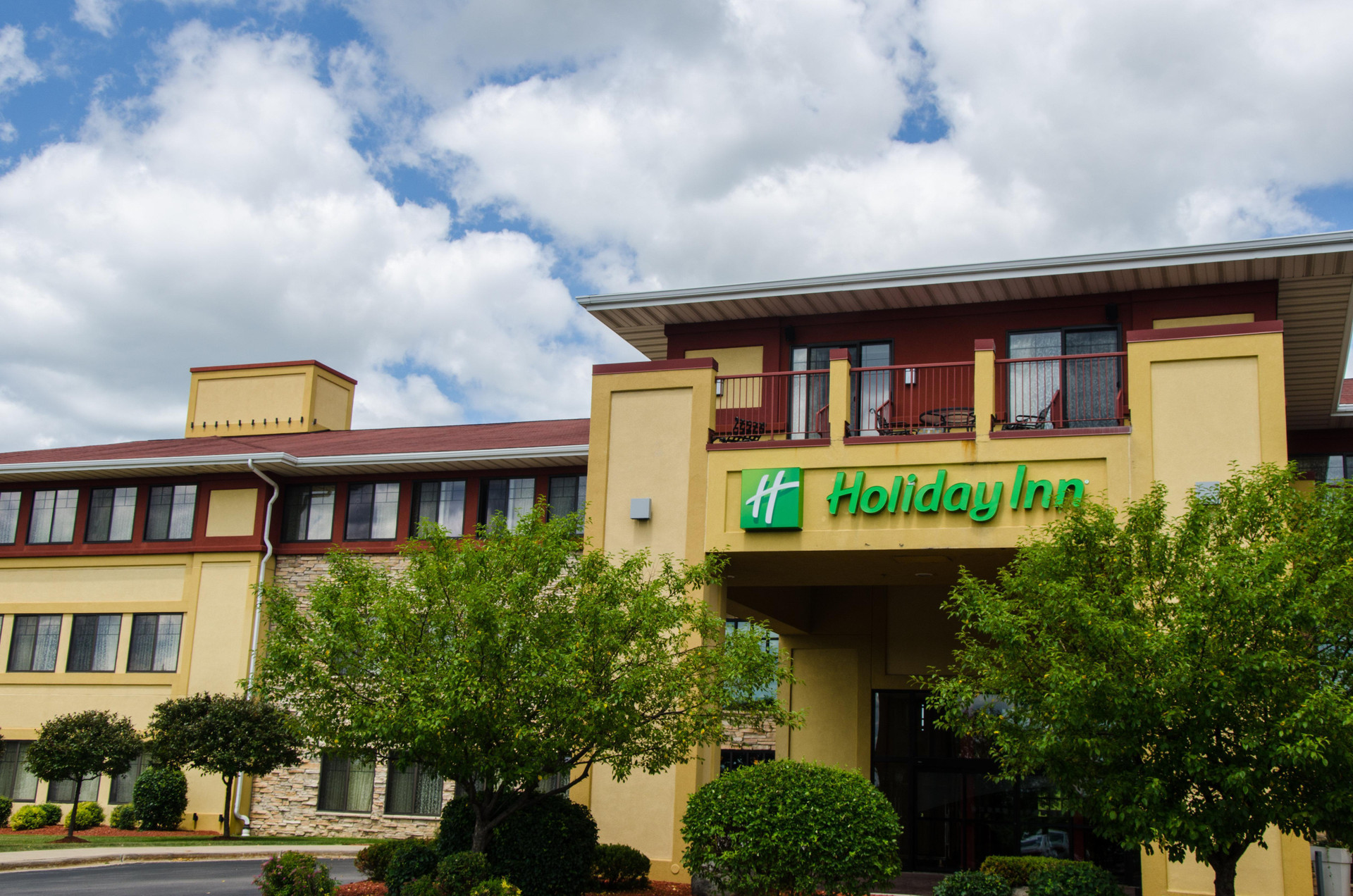 Vista Exterior Holiday Inn Pewaukee - Milwaukee West by IHG