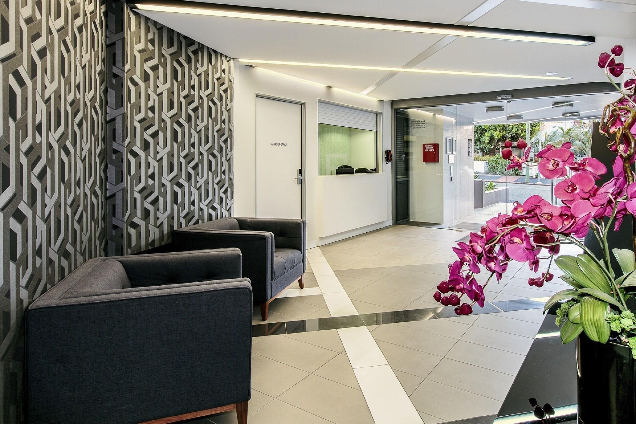 Vista Lobby Code Apartments