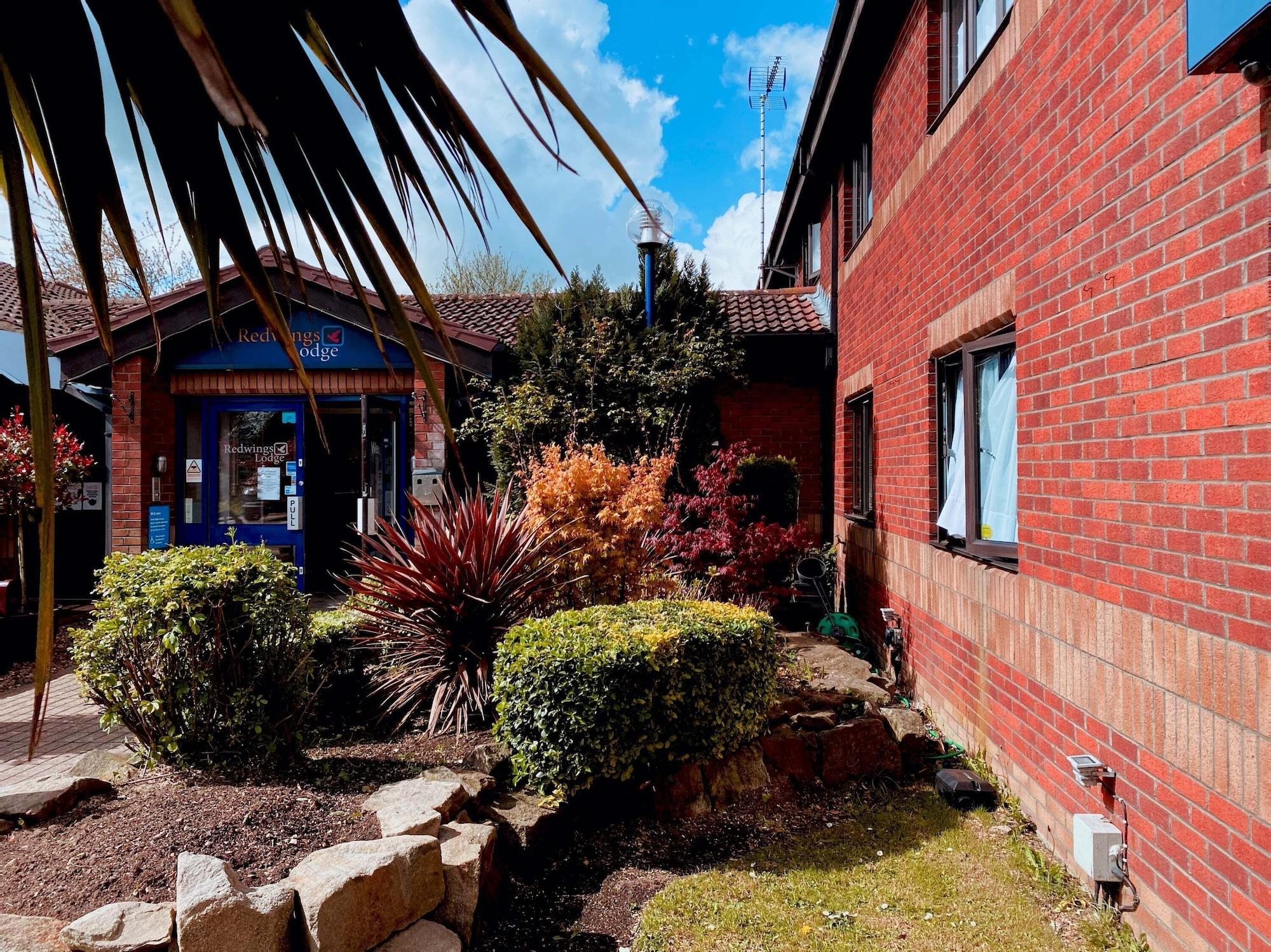 Varios Redwings Lodge Dunstable