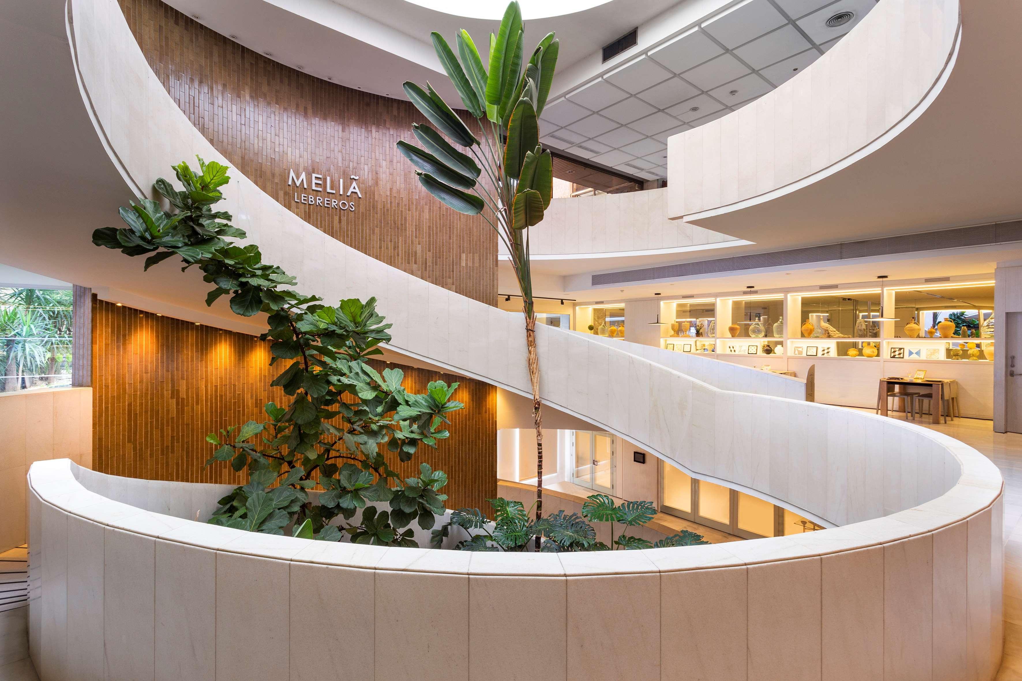 Vista do lobby Melia Lebreros