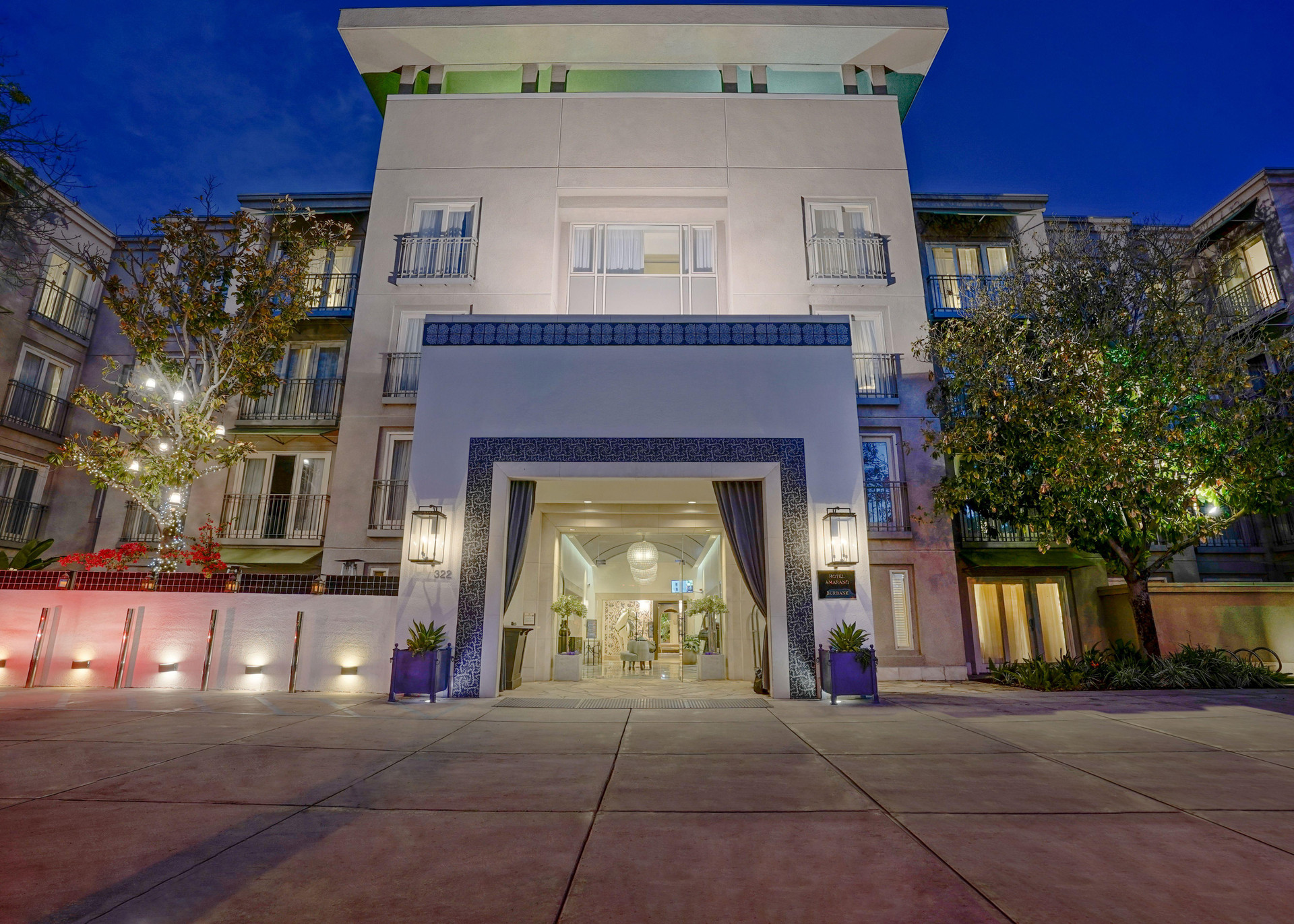 Vista Exterior Hotel Amarano Burbank - Hollywood