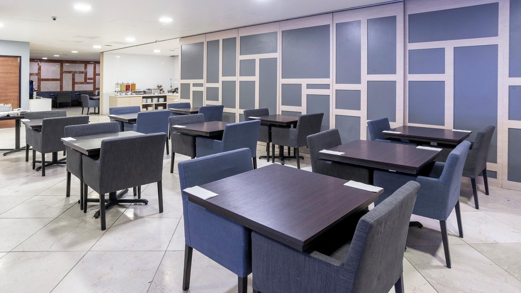 Restaurant Holiday Inn Express Mexico Santa Fe by IHG