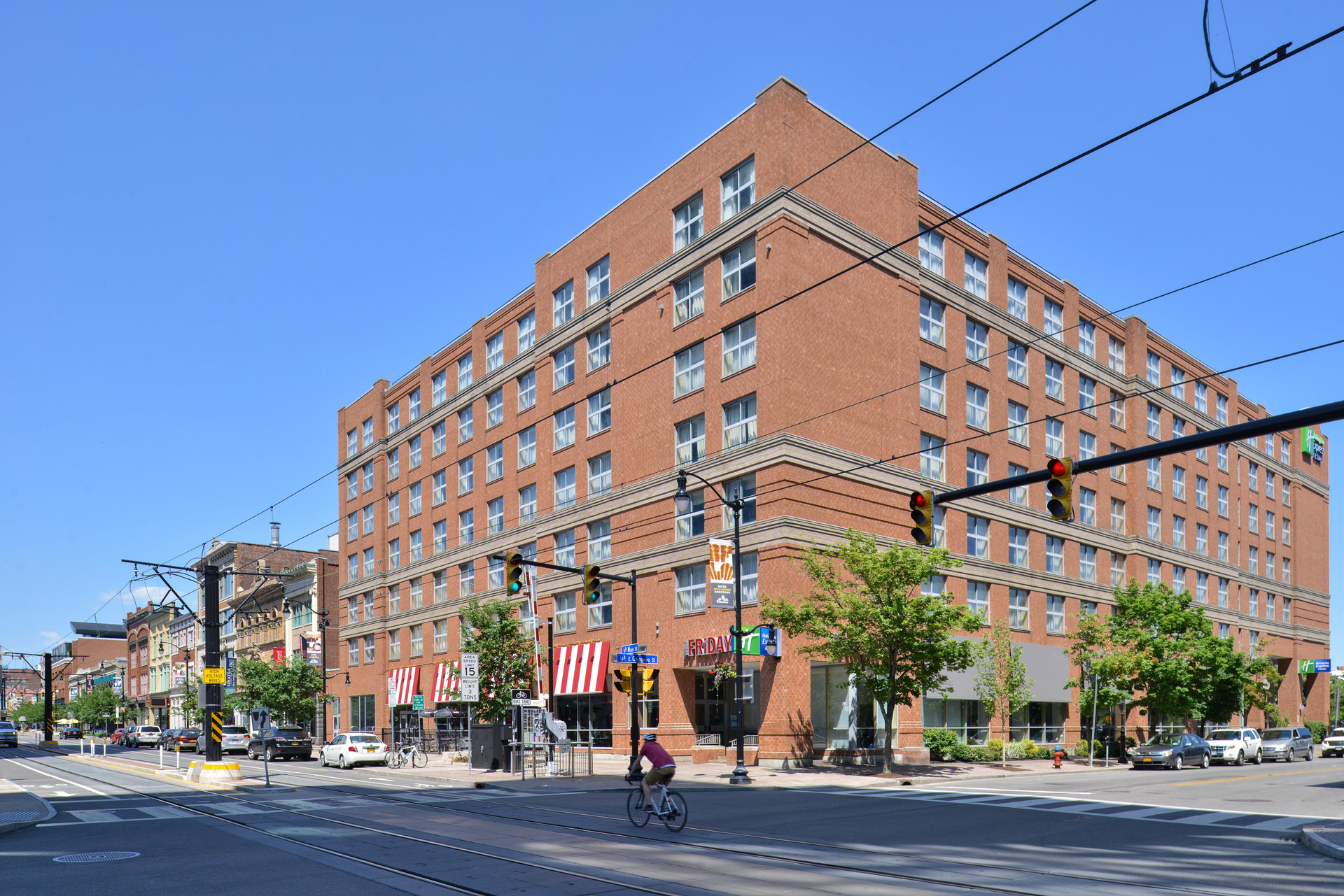 Vista Exterior Holiday Inn Express & Suites Buffalo Downtown - Medical CTR by IHG