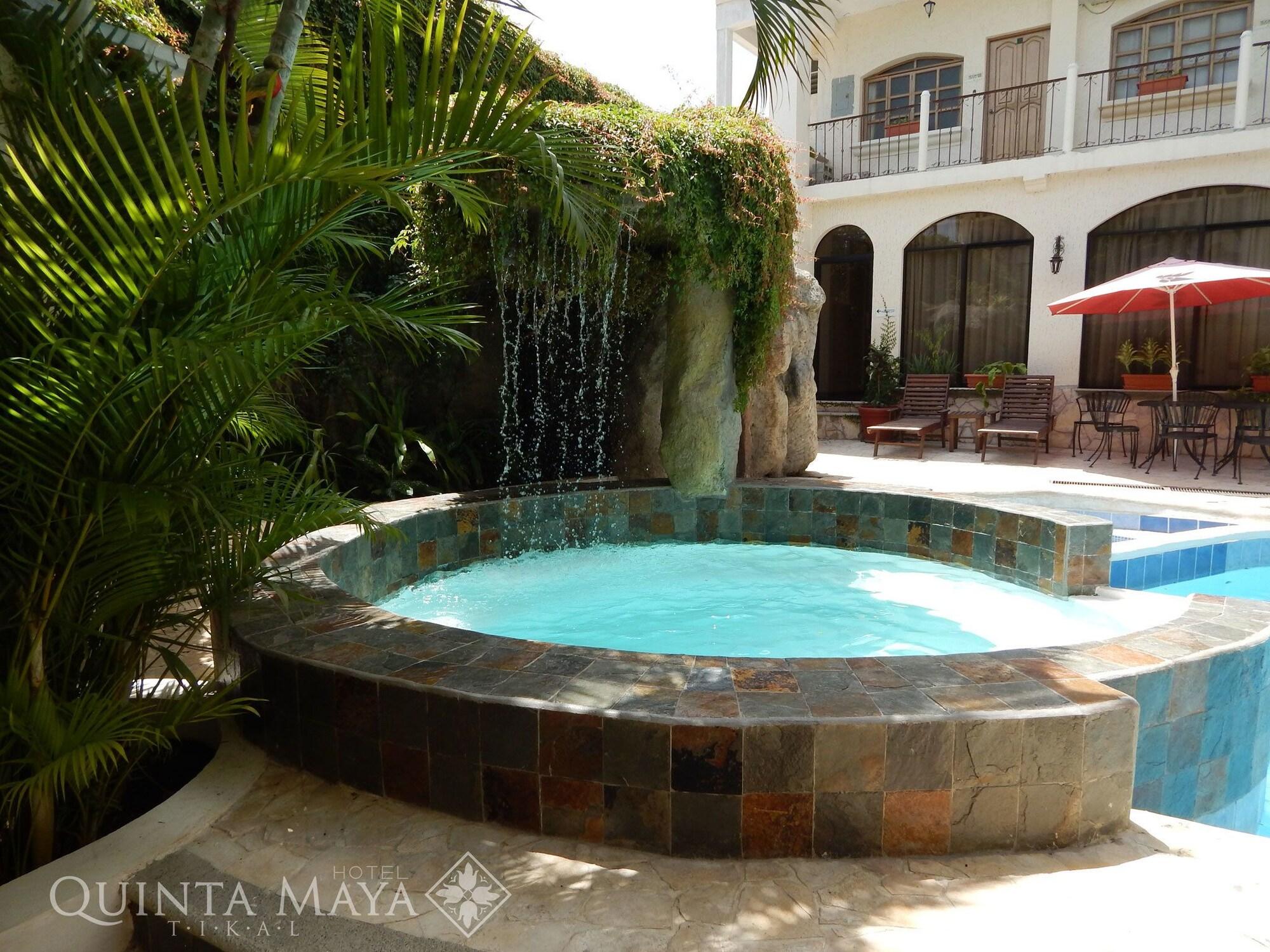 Vista Piscina Hotel Quinta Maya