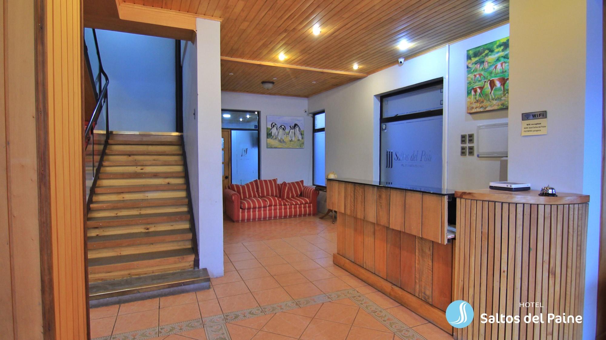 Vista Lobby Hotel Saltos del Paine