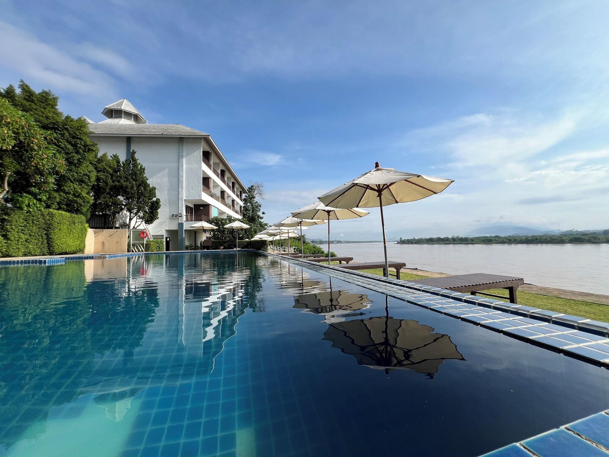 Vista Exterior Siam Triangle