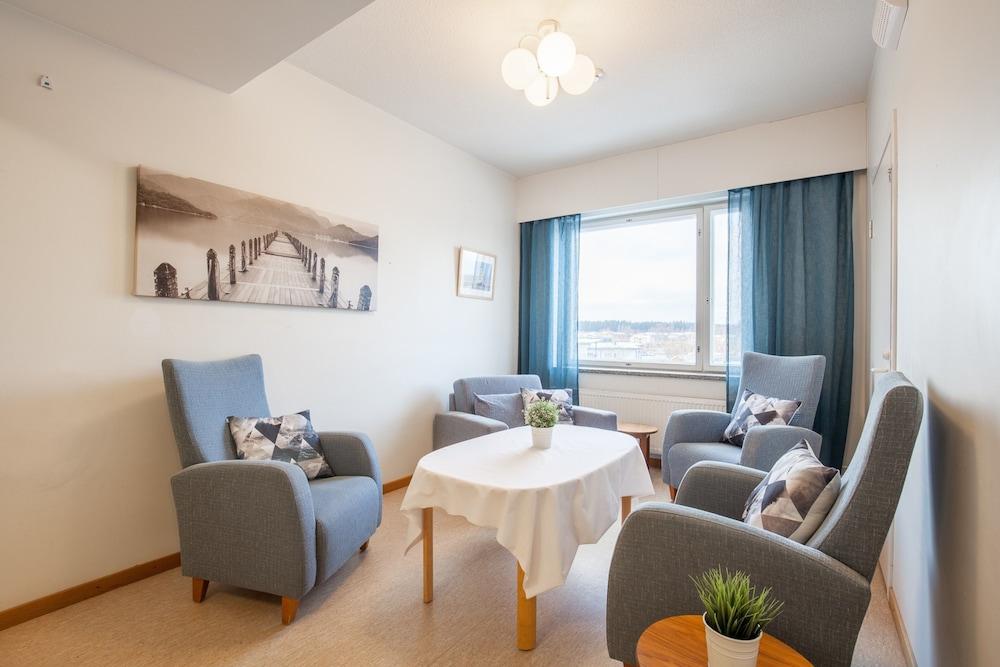 Varios Budget Hotel Easystay