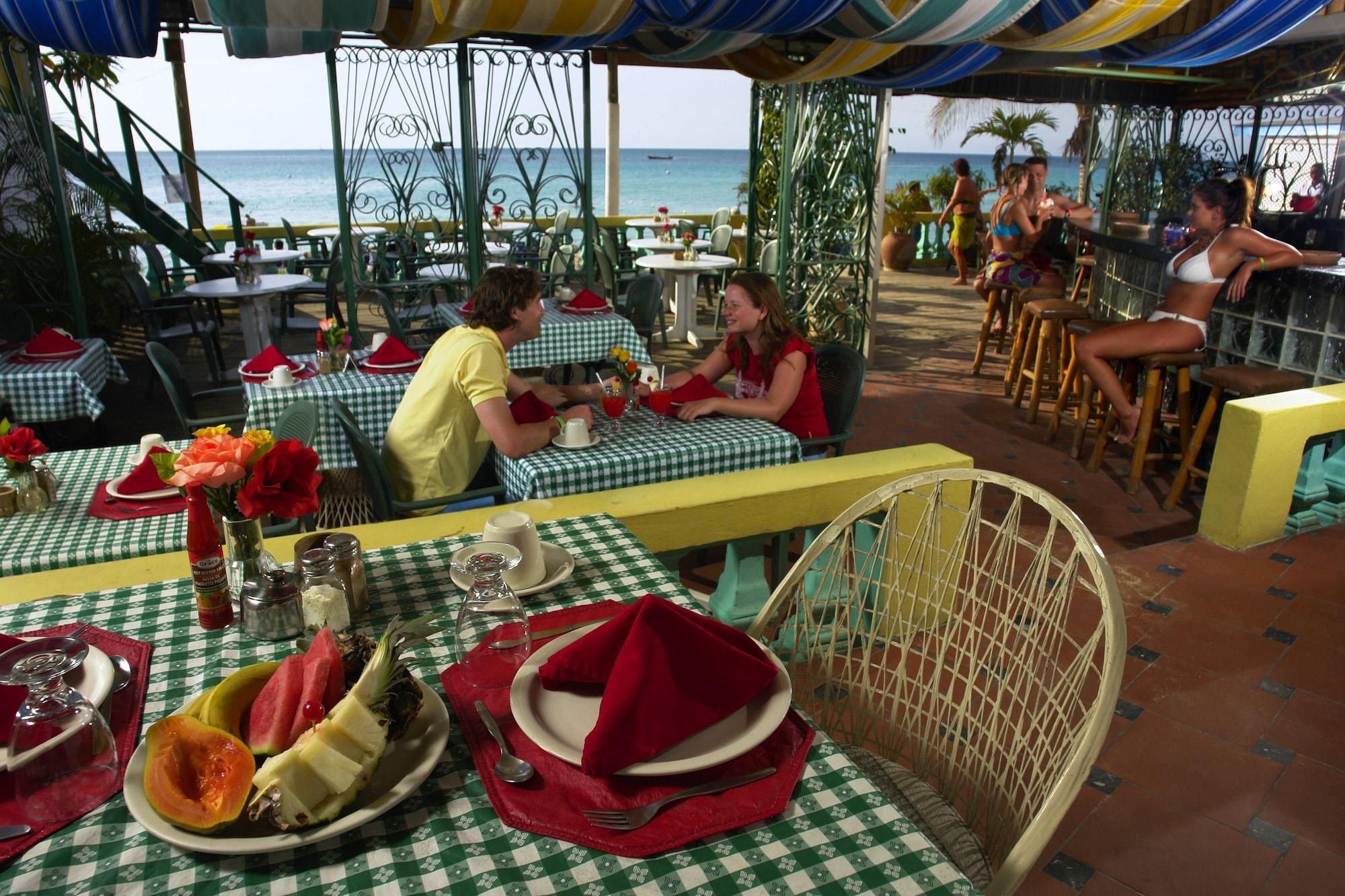 Restaurant Legends Beach Resort