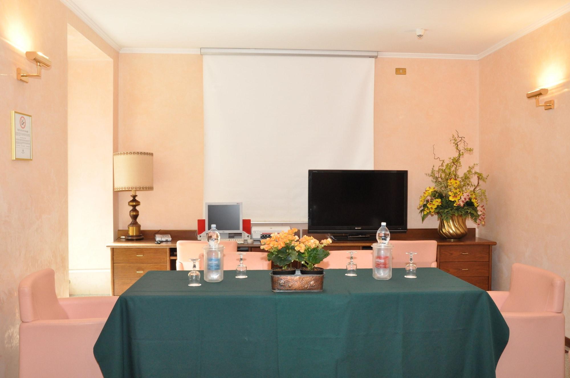 Sala de Reuniones Hotel Moderno