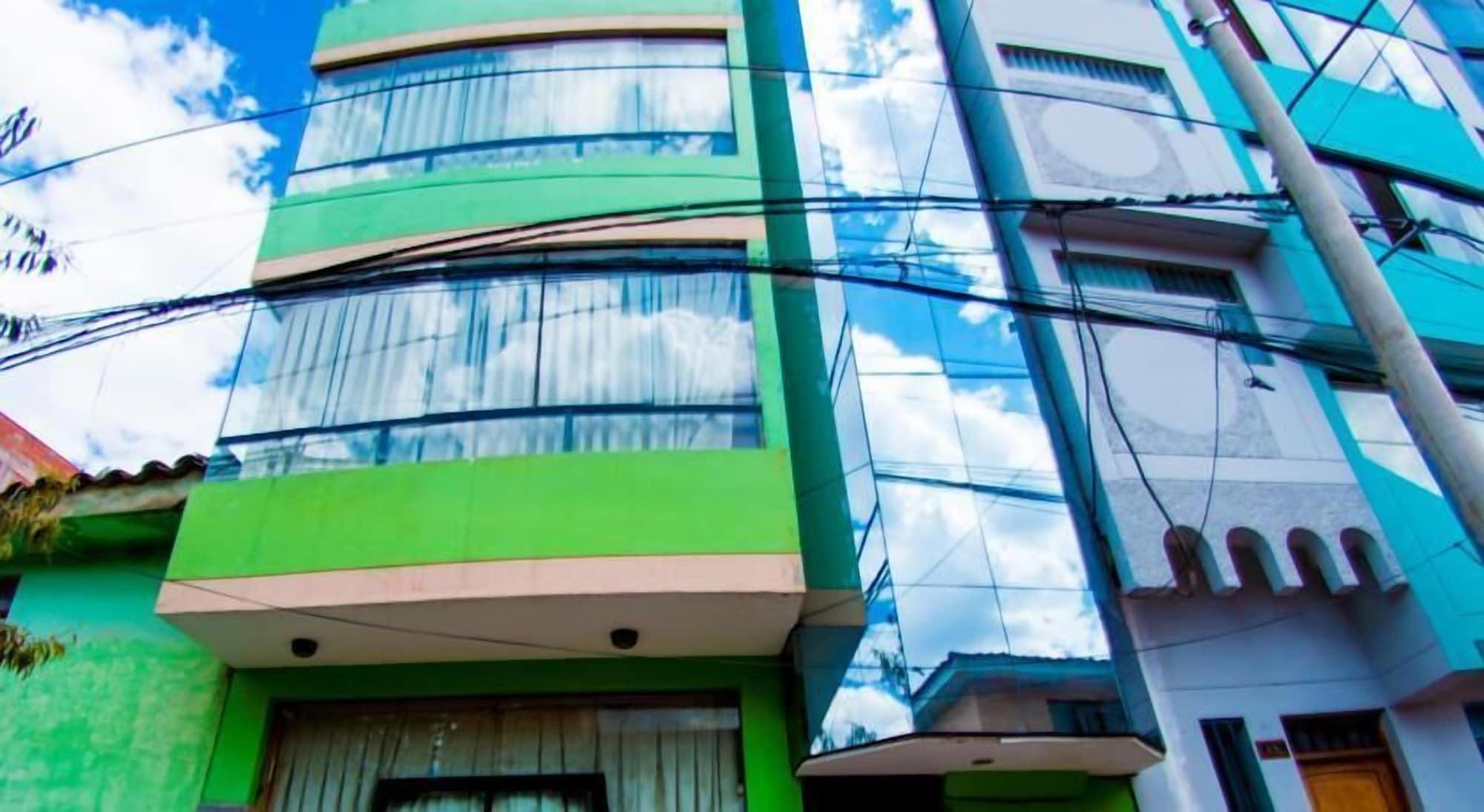Varios Yupanqui Apartments