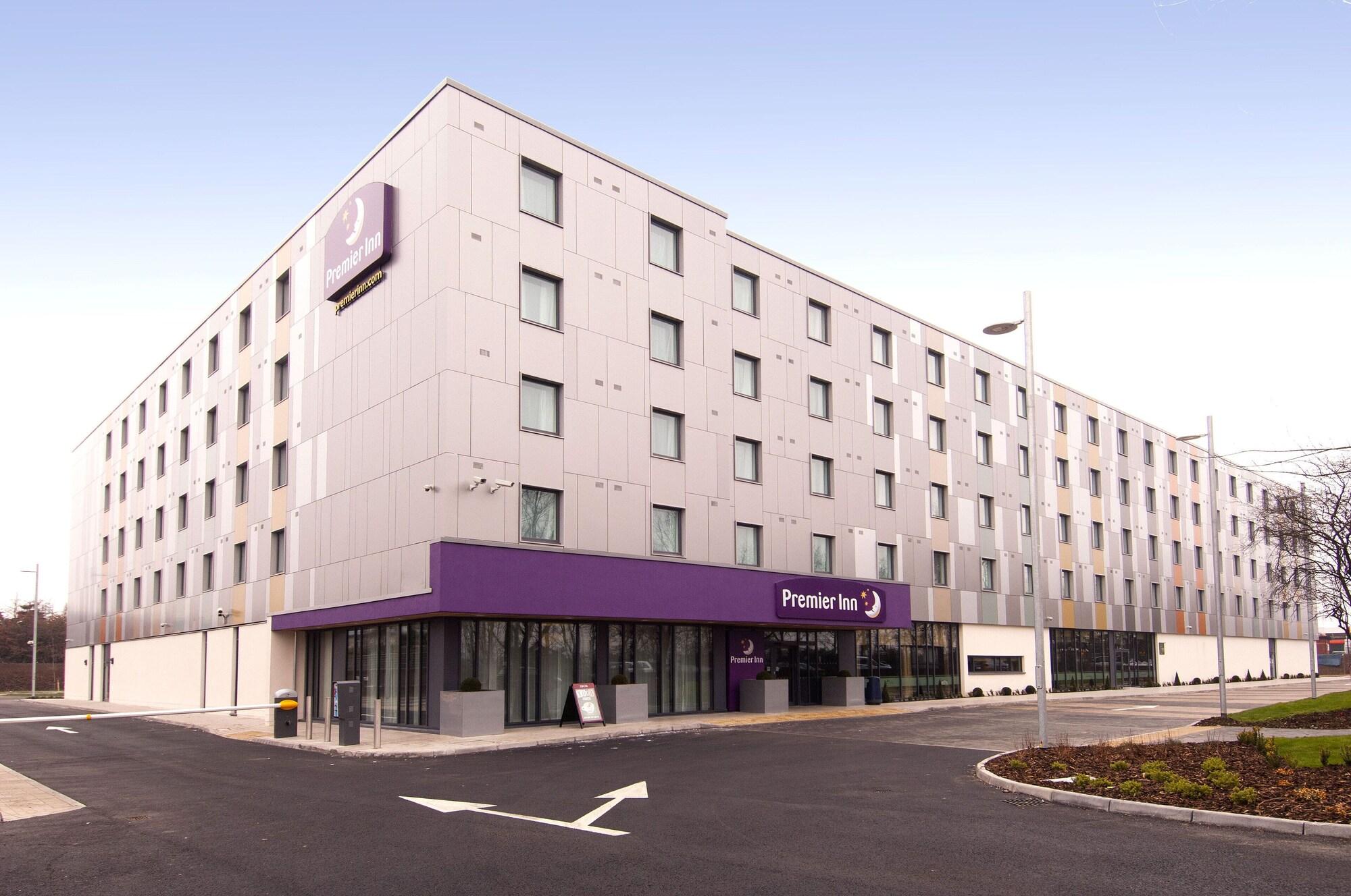 Varios Premier Inn Heathrow Airport Terminal 5