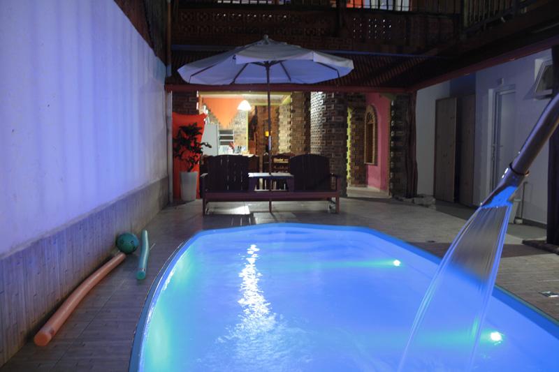 Vista Piscina Pousada Matahari