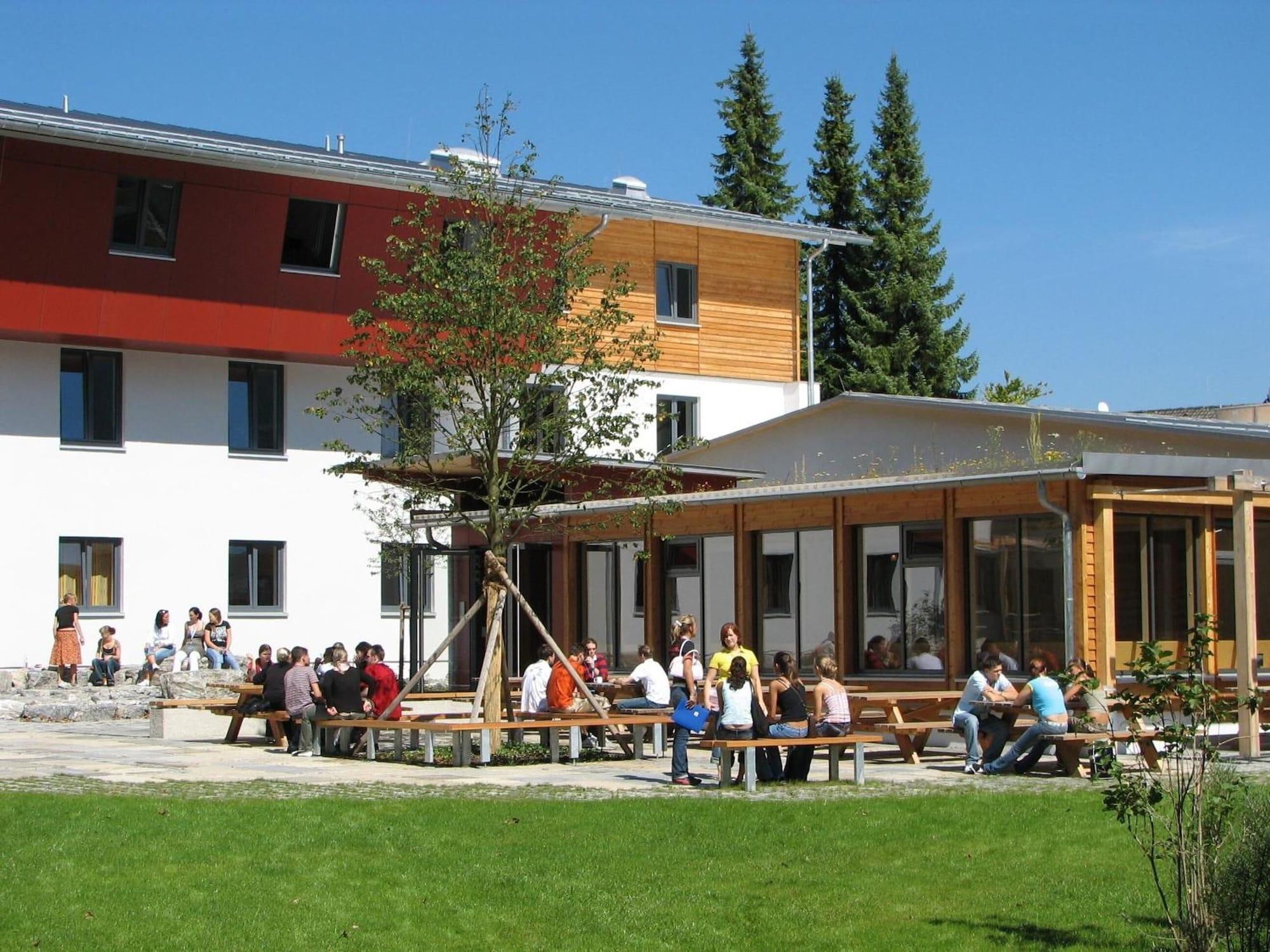 Restaurant DJH Garmisch- Partenkirchen - Hostel