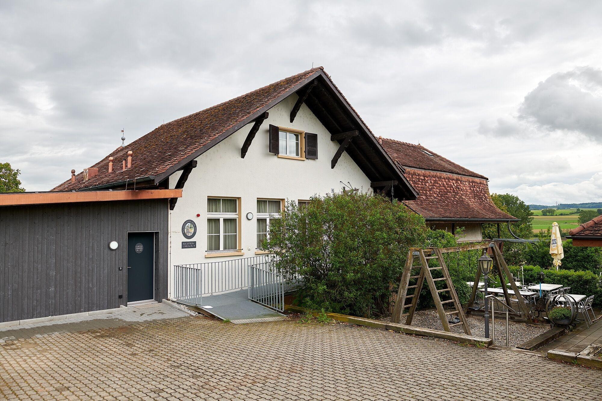 Vista Exterior Hotel Jäger Jeuss - Murten - Self-Check-in