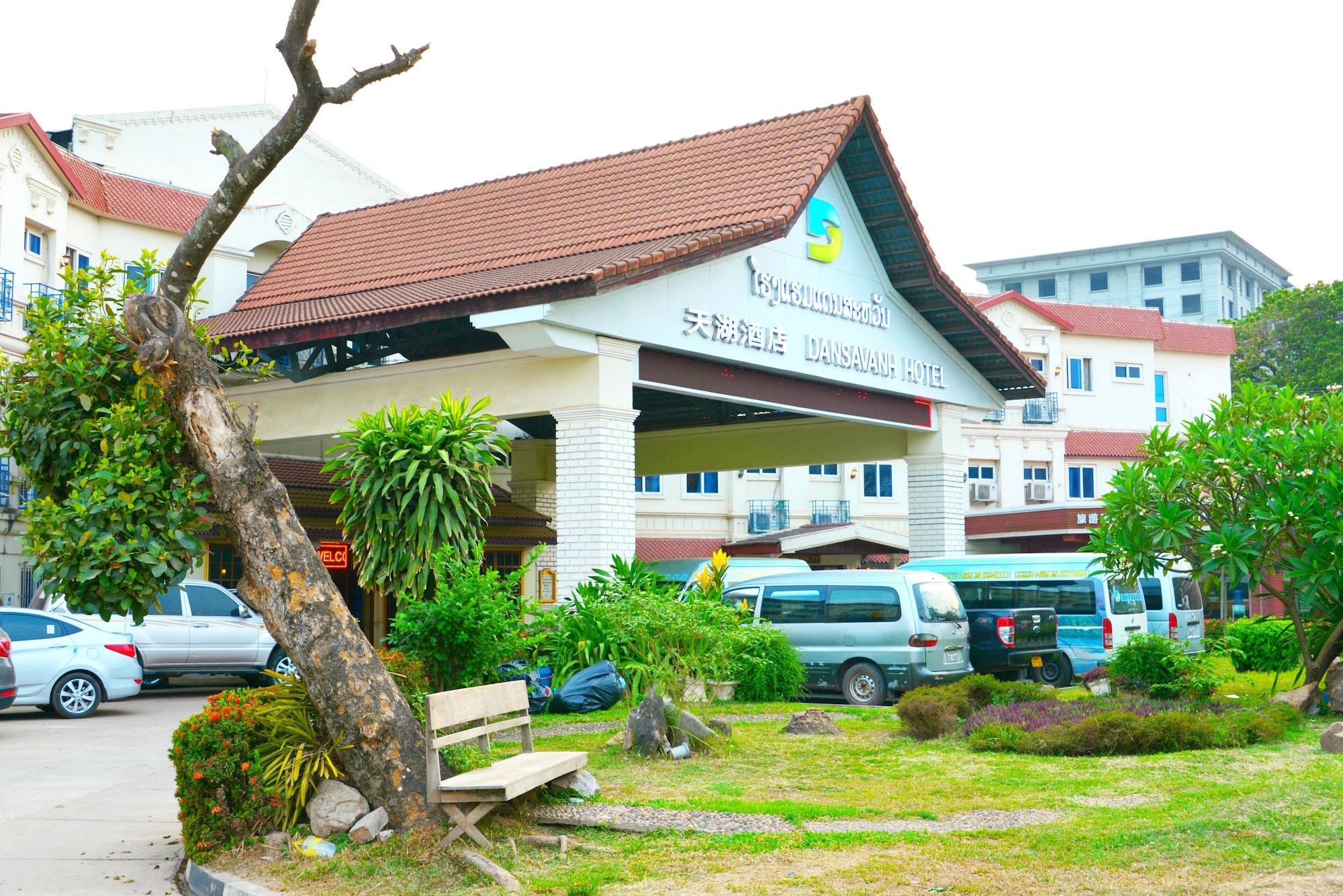 Vista Exterior Dansavanh Vientiane Hotel