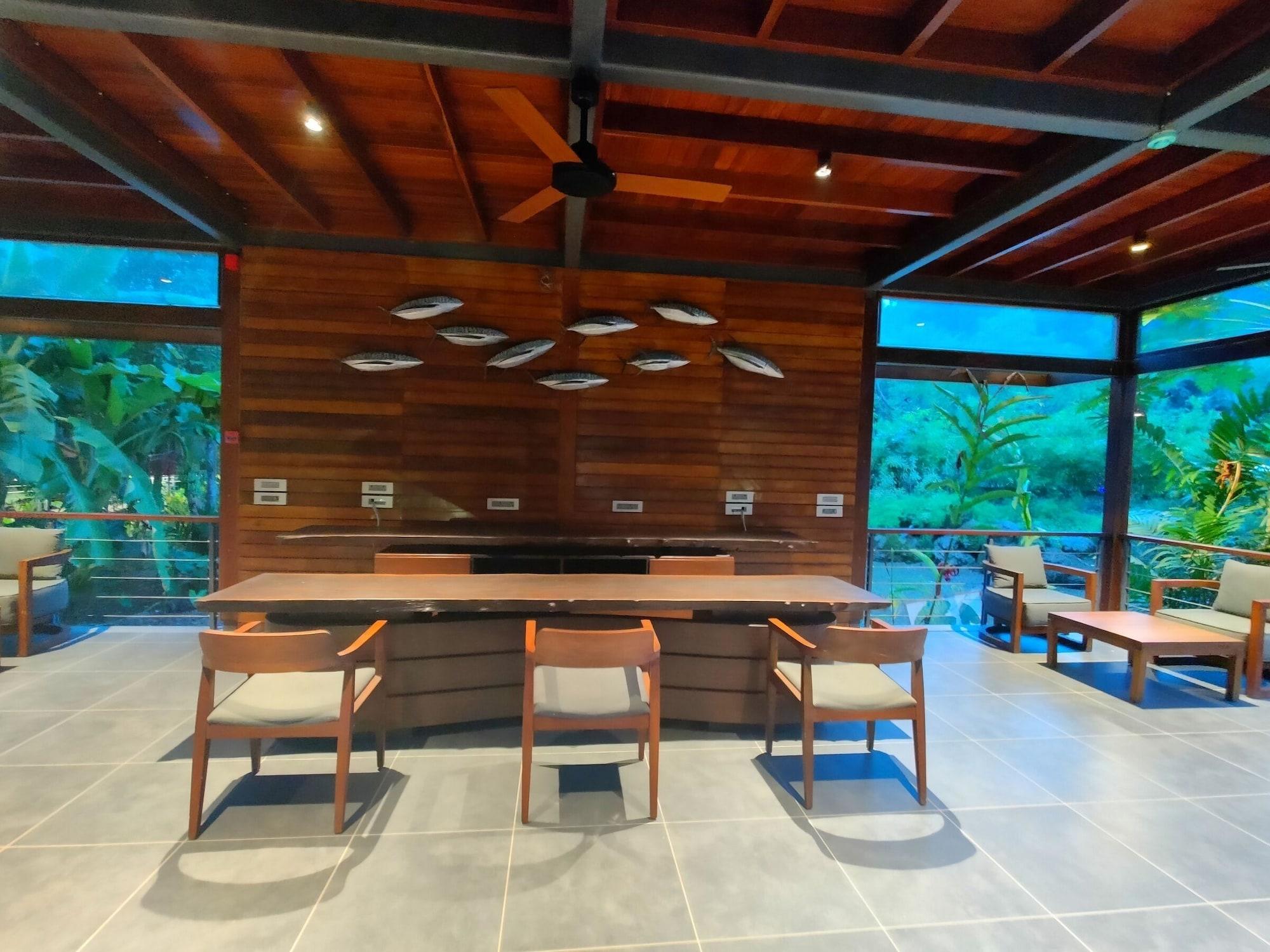 Vista Lobby Tilar Siro Andamans - CGH Earth