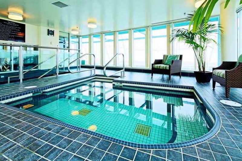 Vista Piscina Hampton Inn and Suites by Hilton, Downtown Vancouver