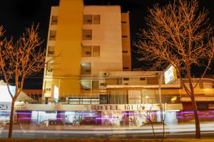 Alojamiento - Hotel Menossi
