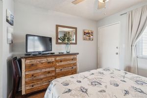 Alquiler Vacacional - Beautiful 1 Bed Beach Balcony Condo #207 1 Bedroom Condo by RedAwning