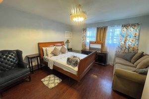Vacation Rental - Huge 3 Bedrooms Apt 15 Minutes to NY City