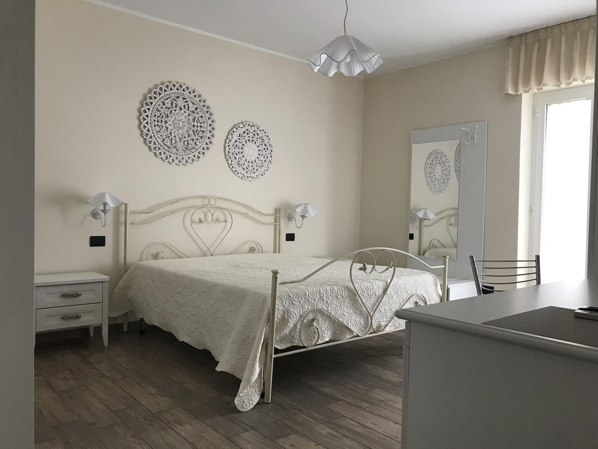 Varios SunWine Bed & Breakfast