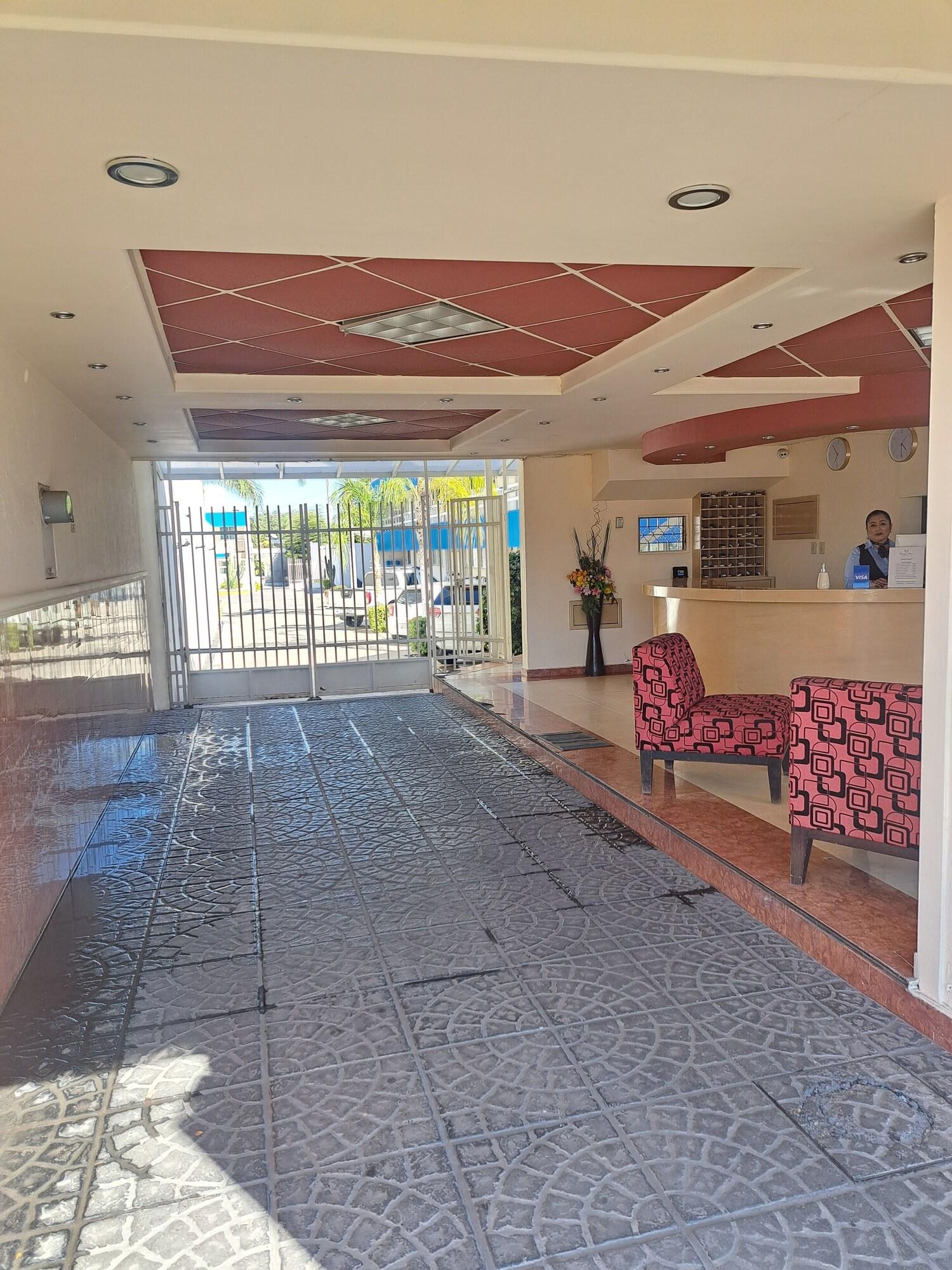 Vista Exterior HOTEL CONFORT PLAZA Y SUITE