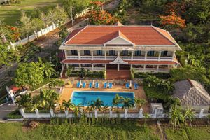 Alojamiento - Riviera Hotel & Resort Kep