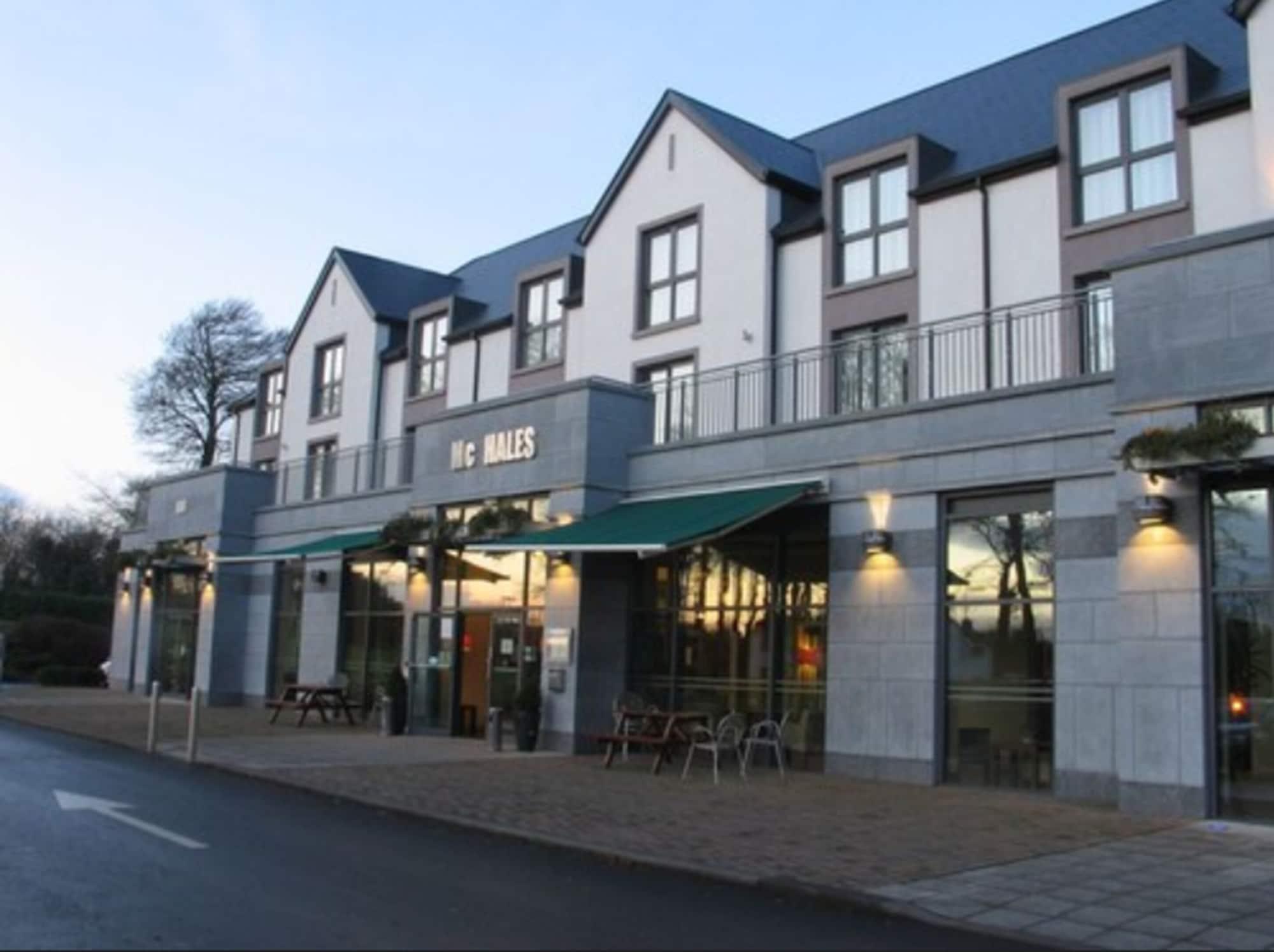 Vista Exterior Raheen Woods Hotel