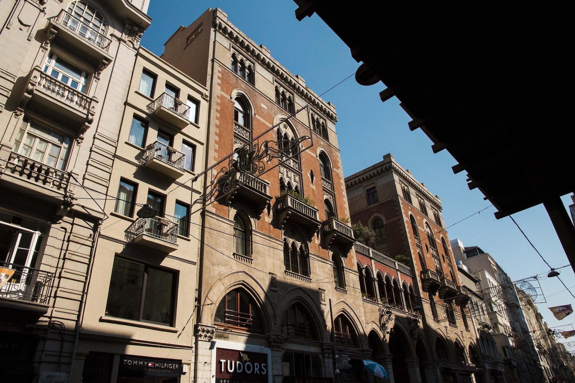 Vista Exterior Magnova Studios