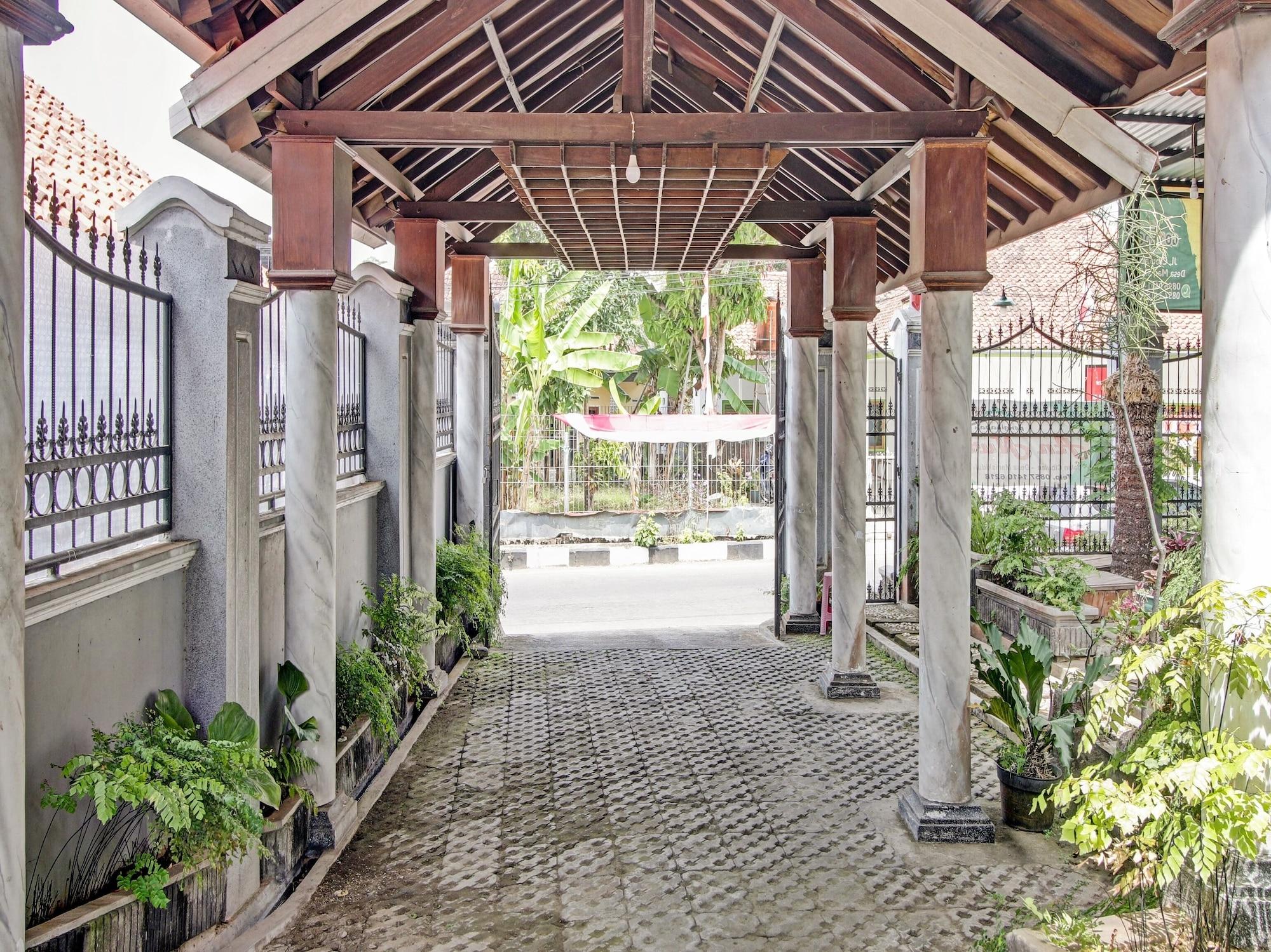 Vista Exterior OYO 90543 An-nur Guest House Syariah