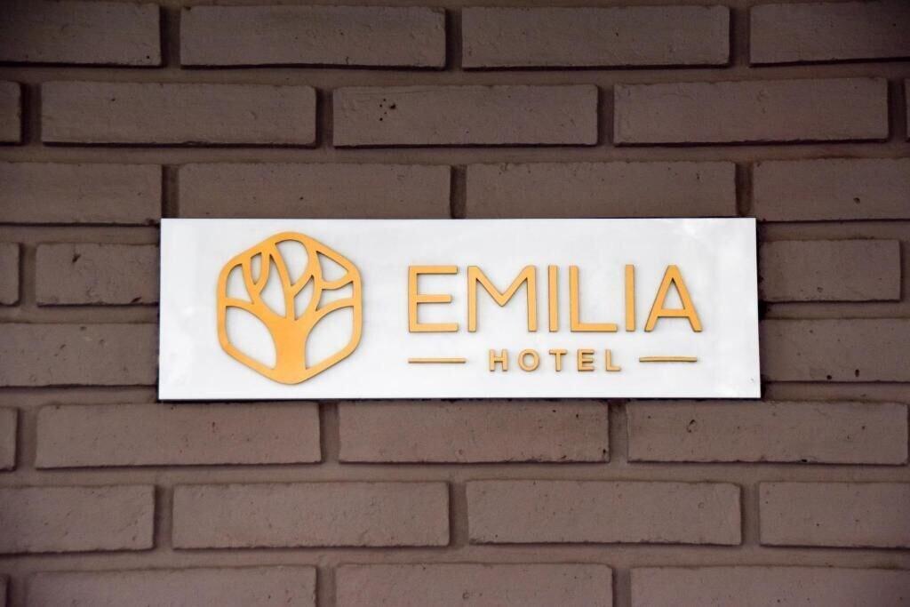 Vista Exterior EMILIA HOTEL