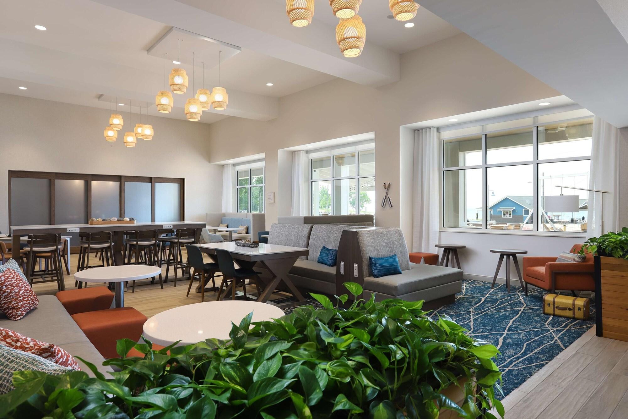 Restaurant Hampton Inn & Suites Manistee Waterfront