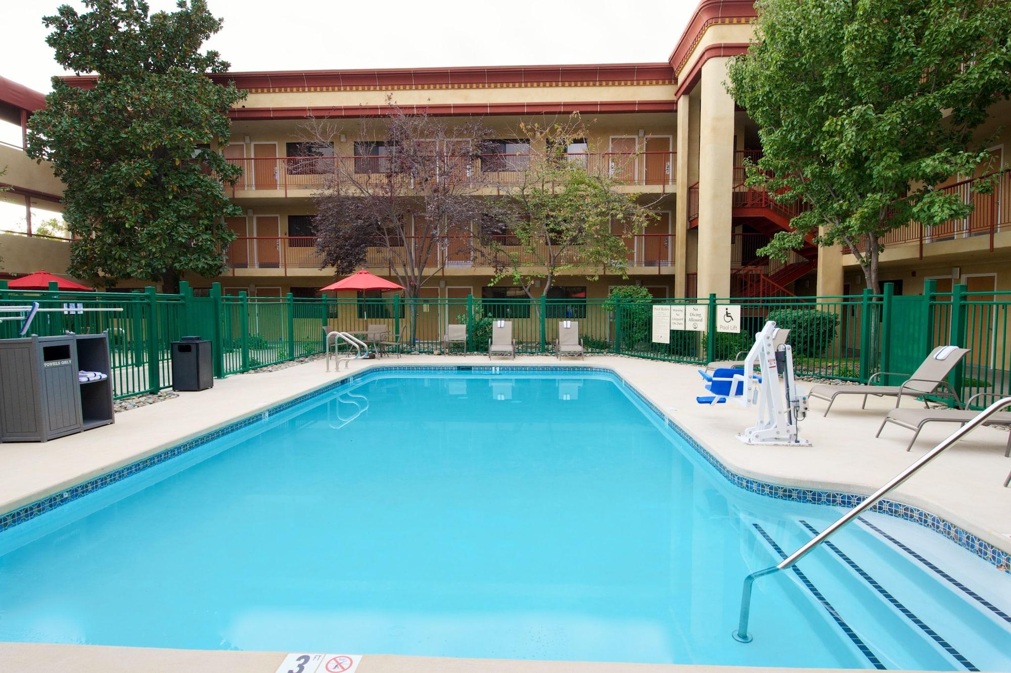 Vista Piscina Best Western Plus Orchid Hotel & Suites