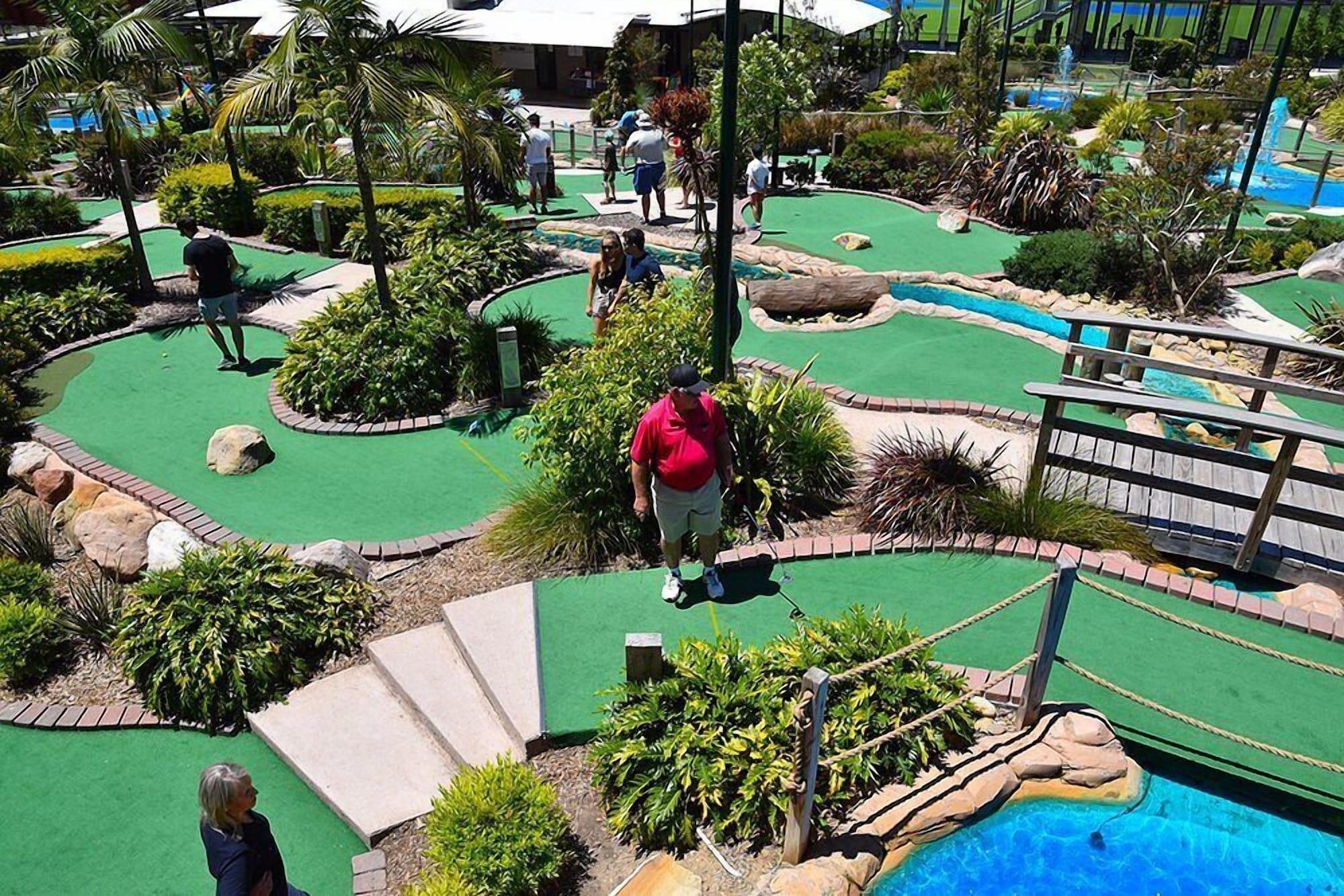 Campo de Golf Neogaia Bed & Breakfast