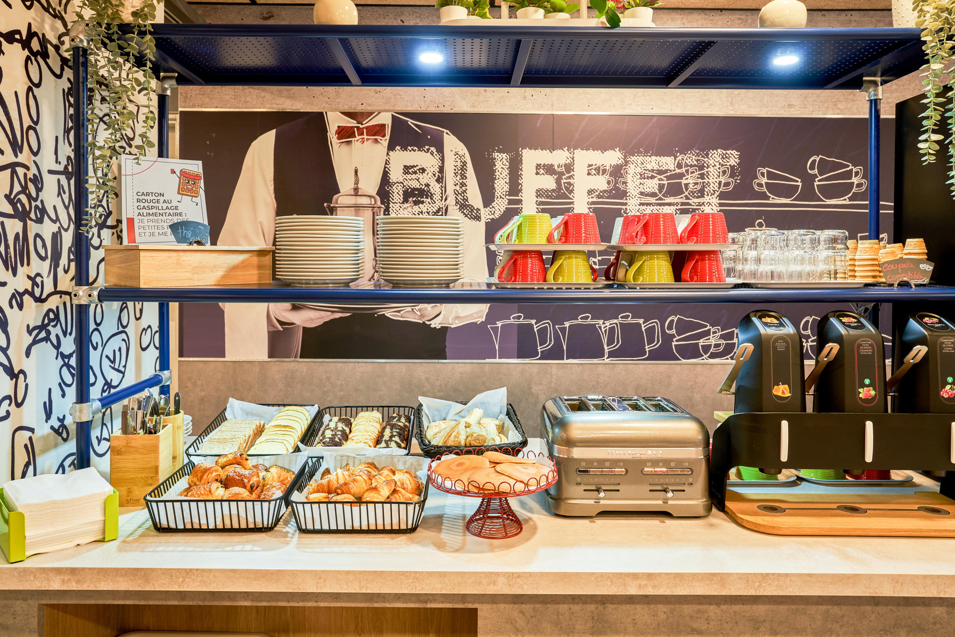 Vista Exterior ibis budget Saint Maurice