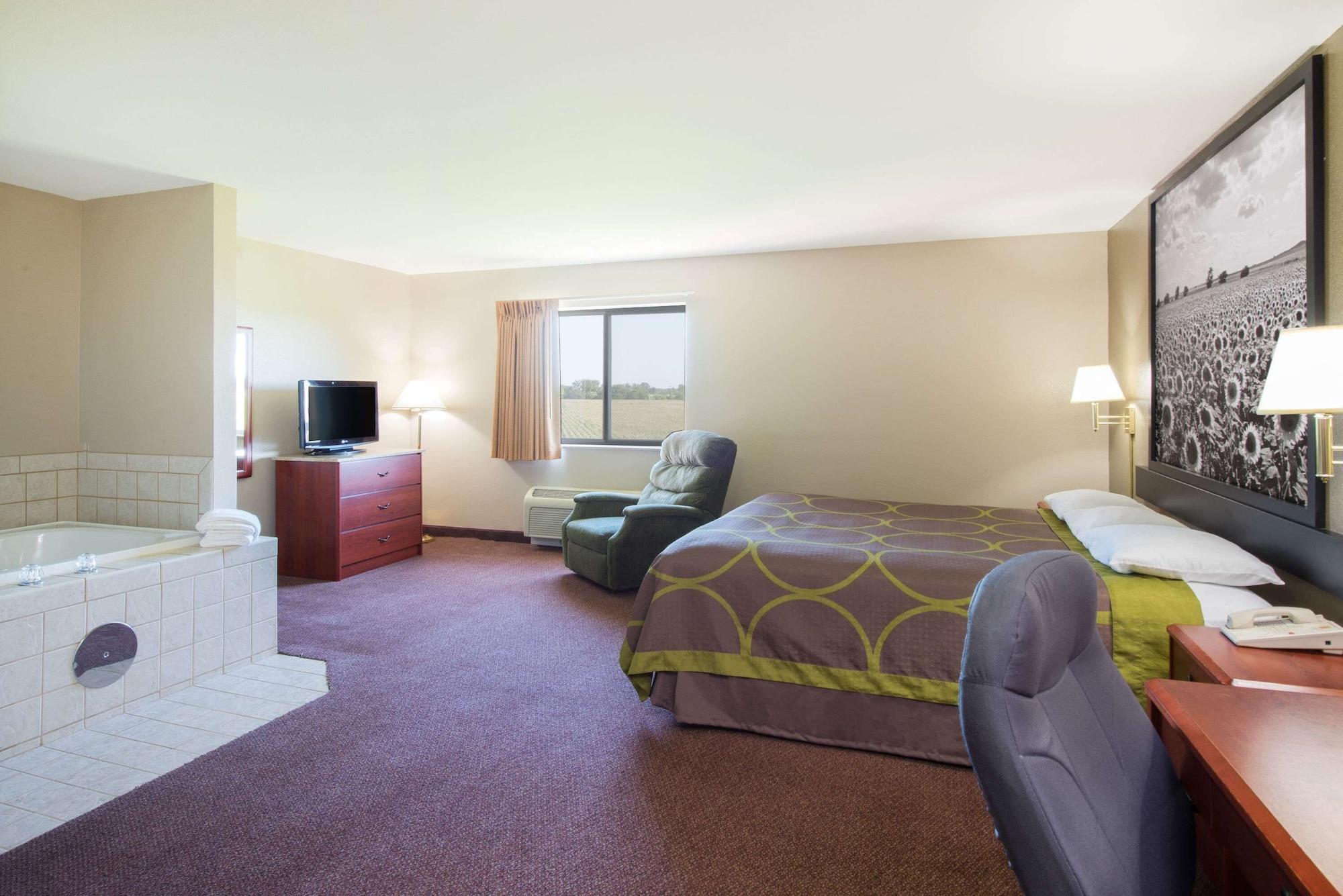 Habitación Super 8 by Wyndham Iola KS