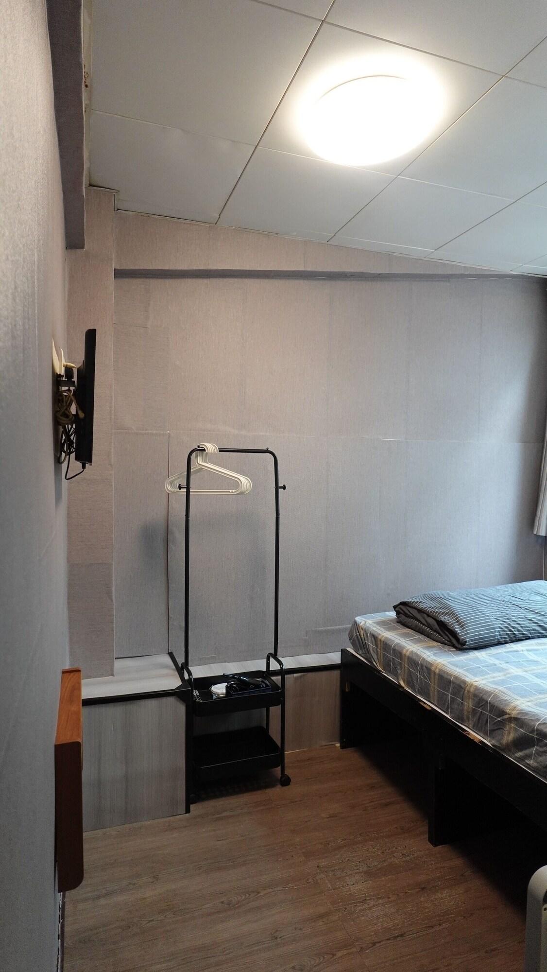 Varios ALOHAS Hostel