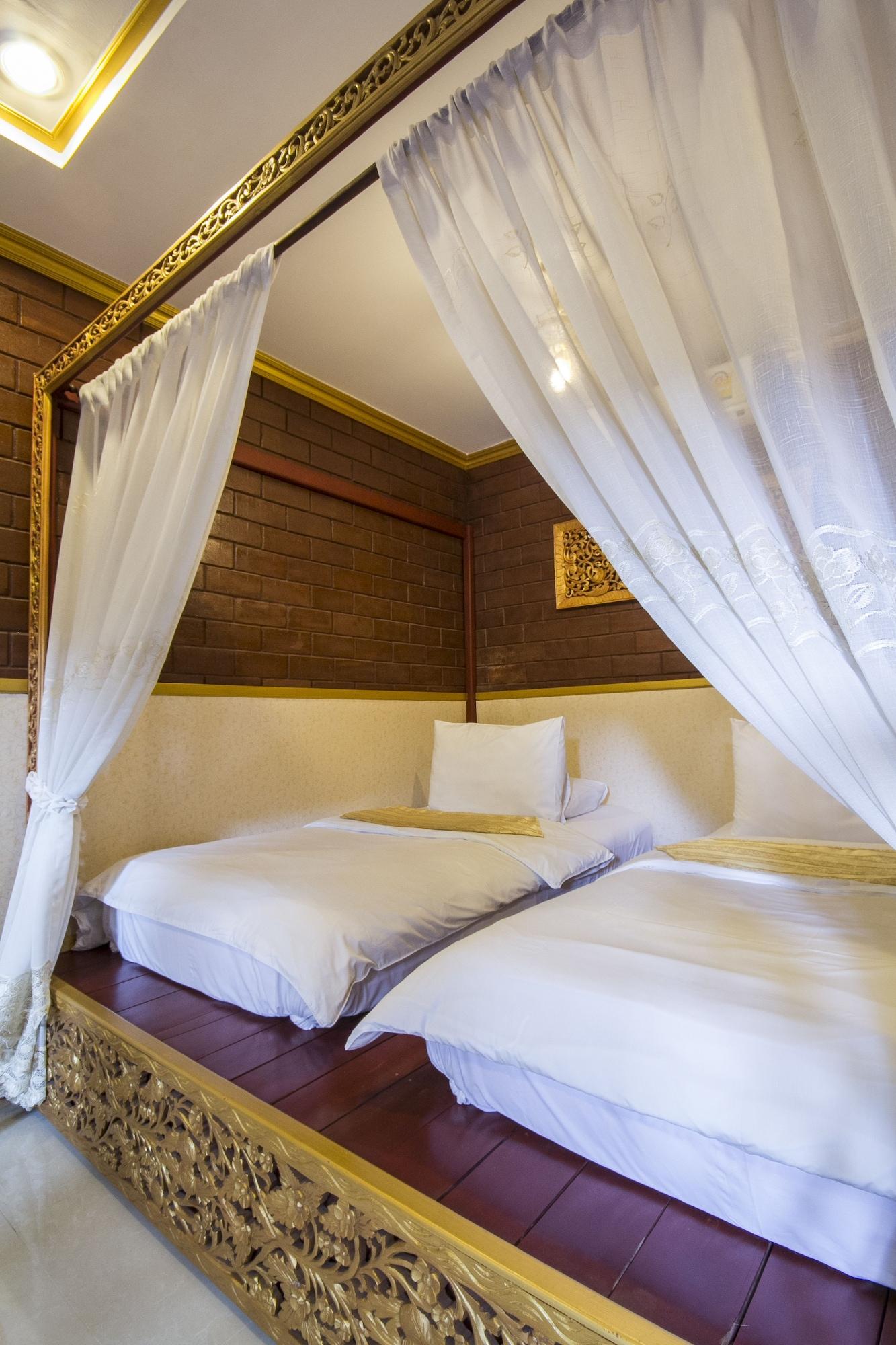 Set de Habitación Irawadee Resort