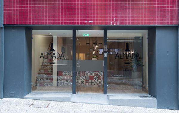 Almada Wine House