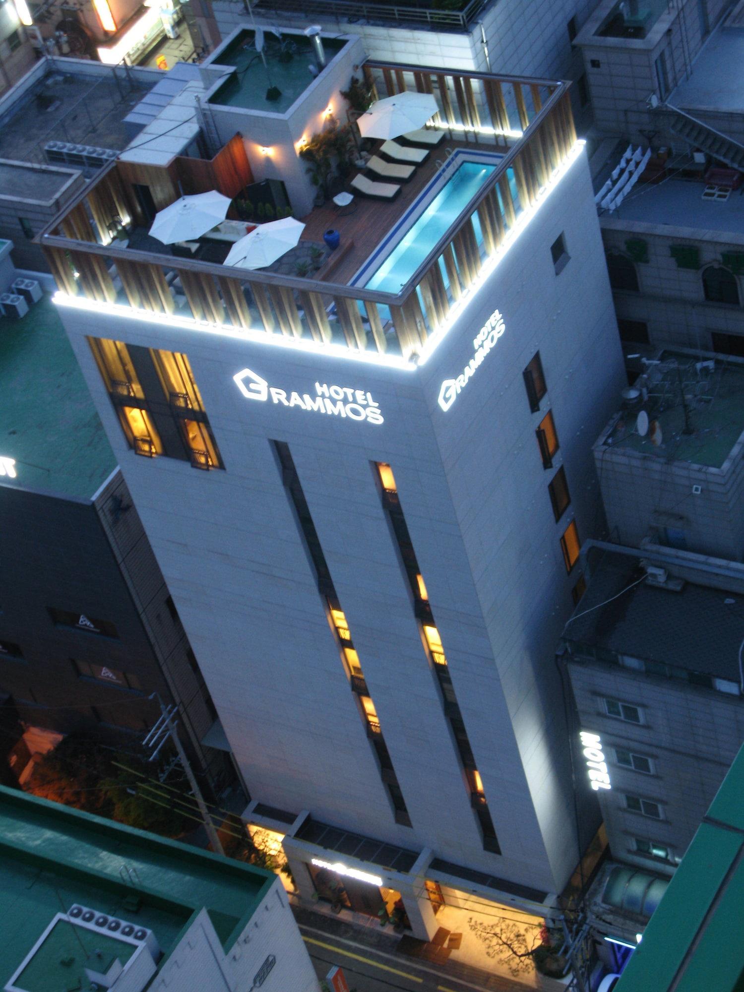 Vista Exterior Hotel Grammos