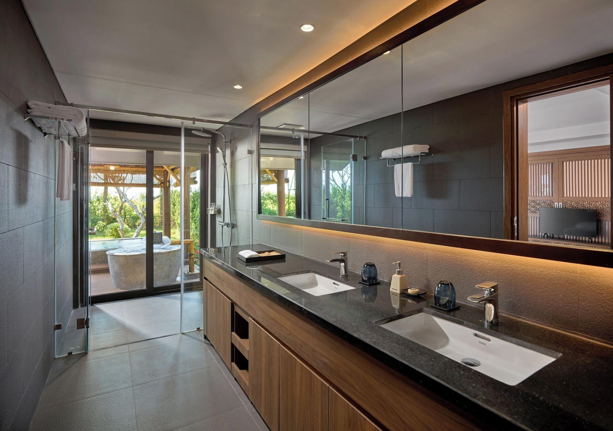 Habitación Kobi Onsen Resort Hue, Affiliated by Meliá