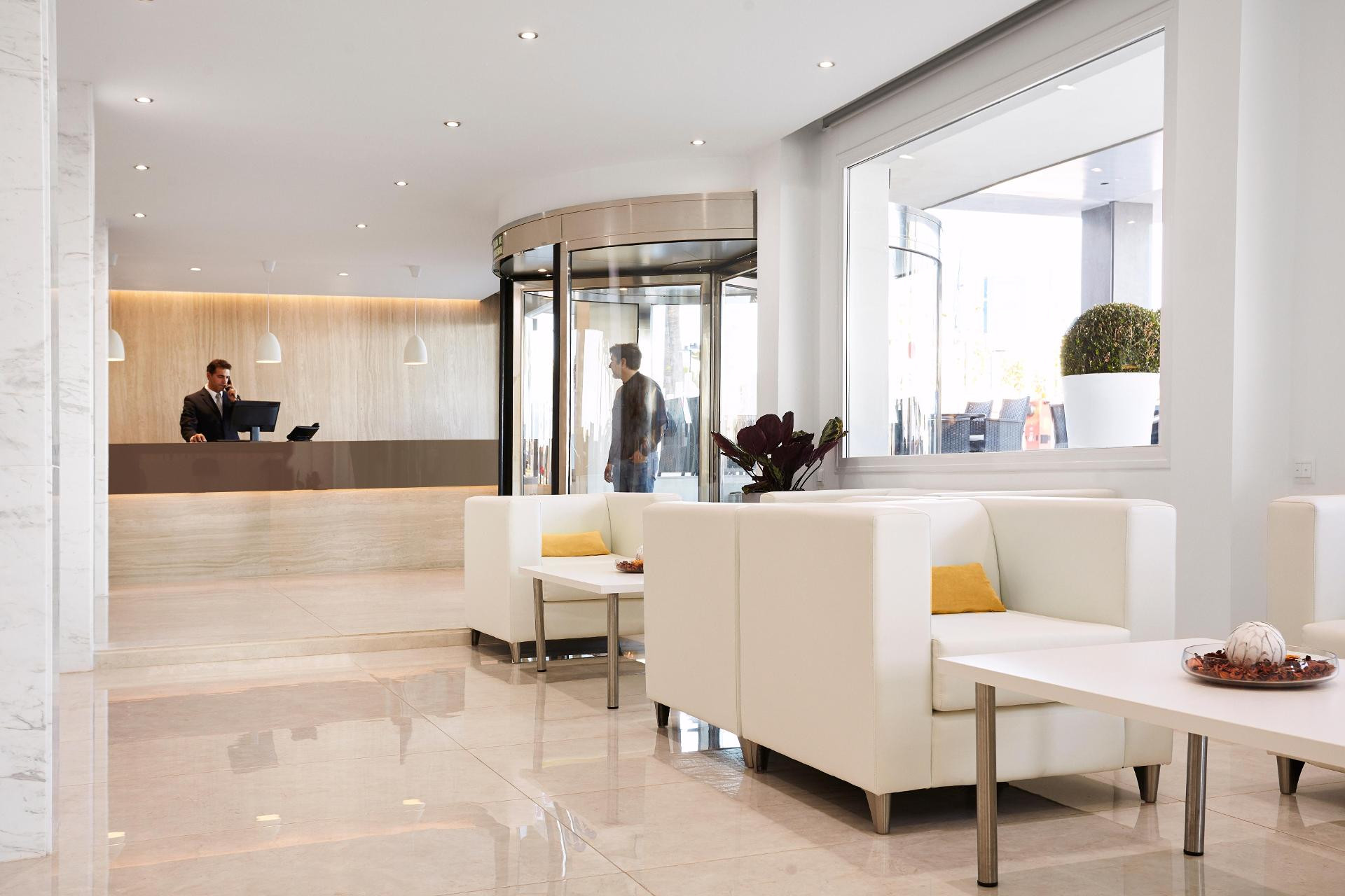 Vista Lobby Hotel Las Arenas, Affiliated by Meliá