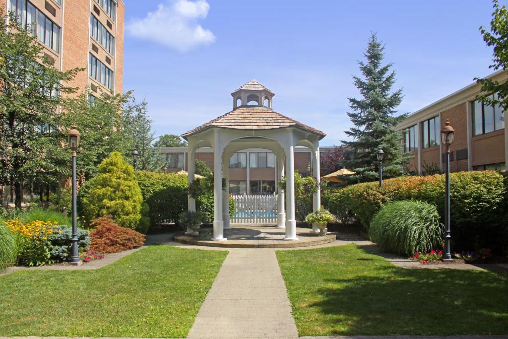Vista Exterior Ethan Allen Hotel