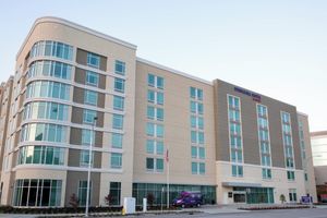 Alojamiento - SpringHill Suites by Marriott San Jose Airport