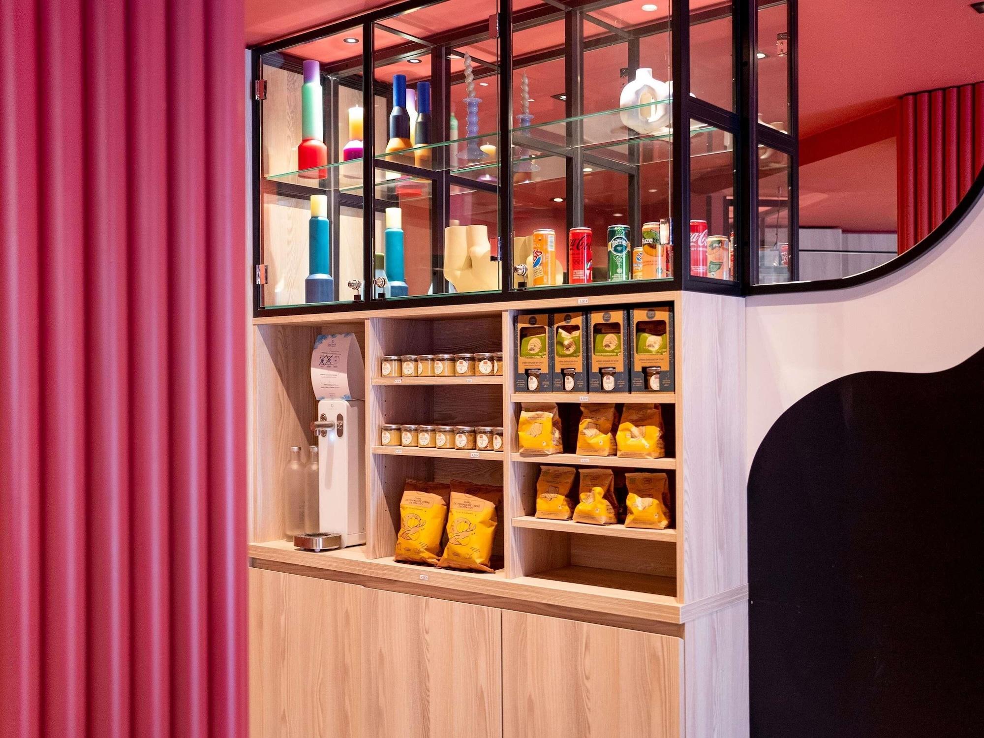 Varios ibis styles Paris Montmartre Batignolles