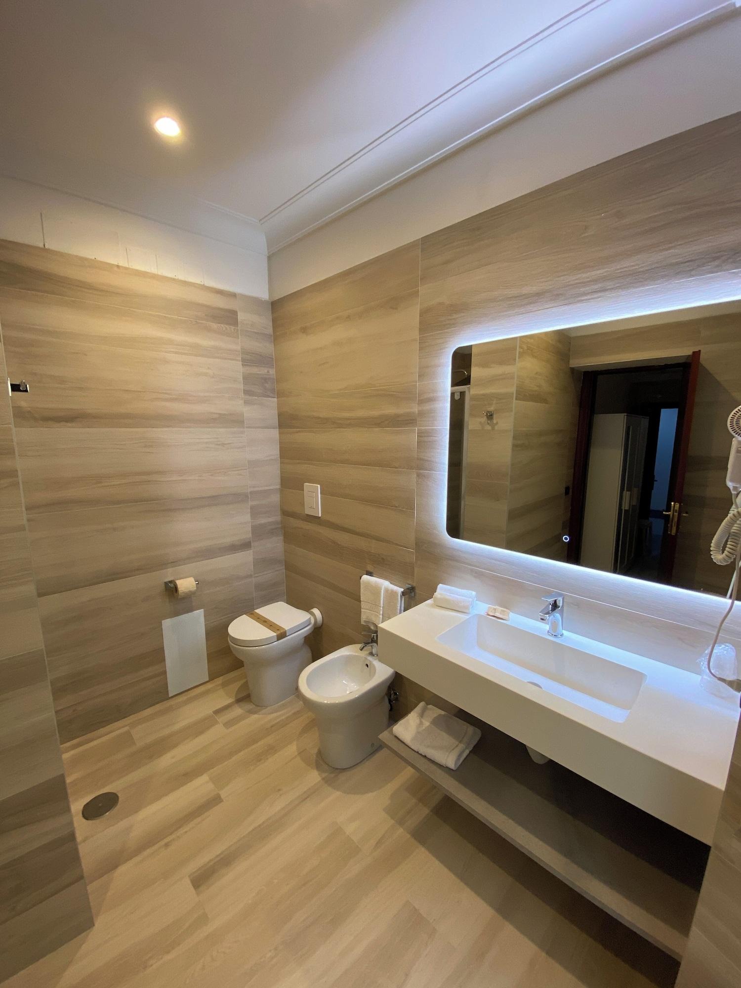 Equipamiento de Habitación Grand Hotel Olympic