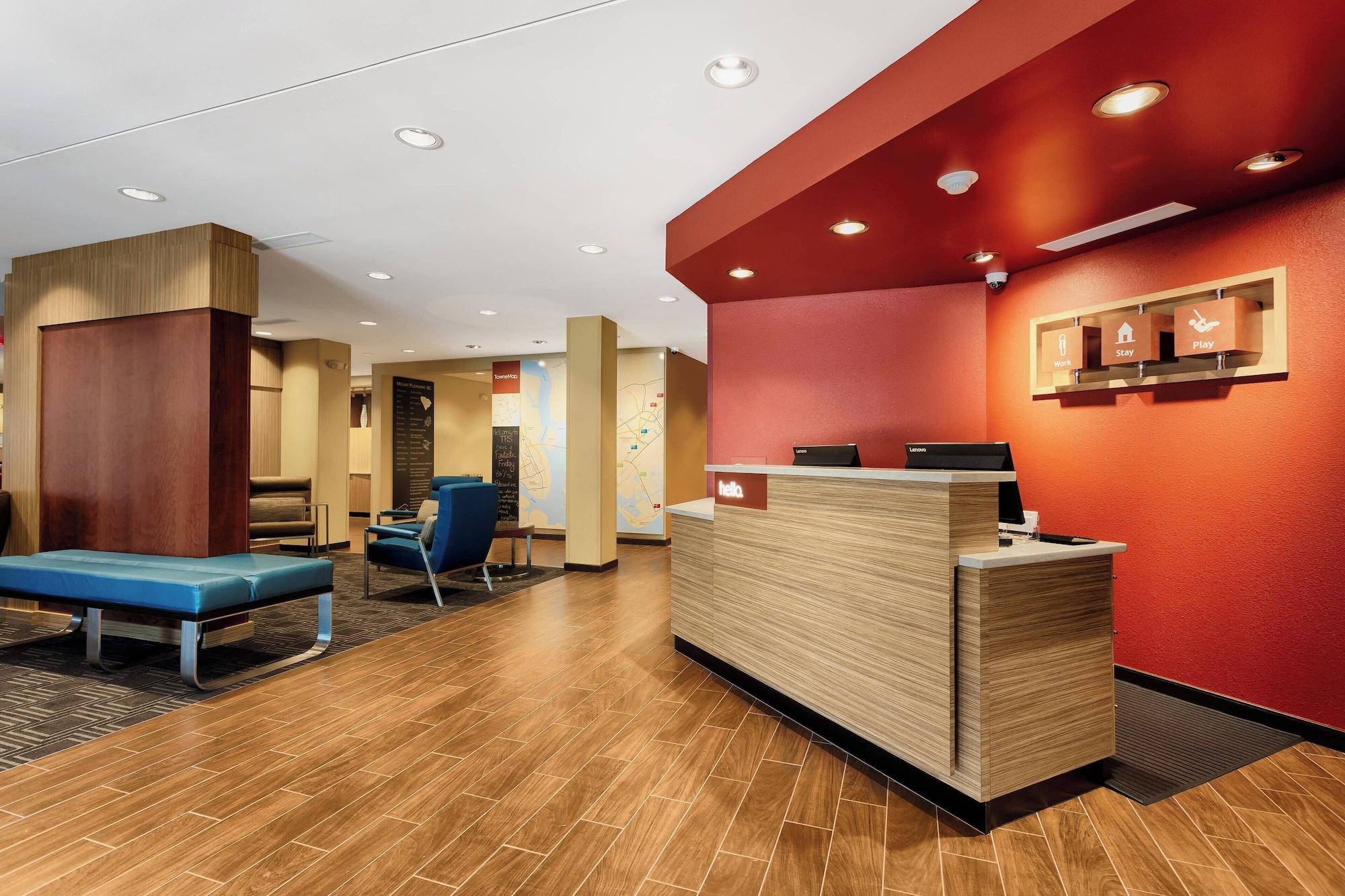 Vista Lobby TownePlace Suites Charleston Mt. Pleasant