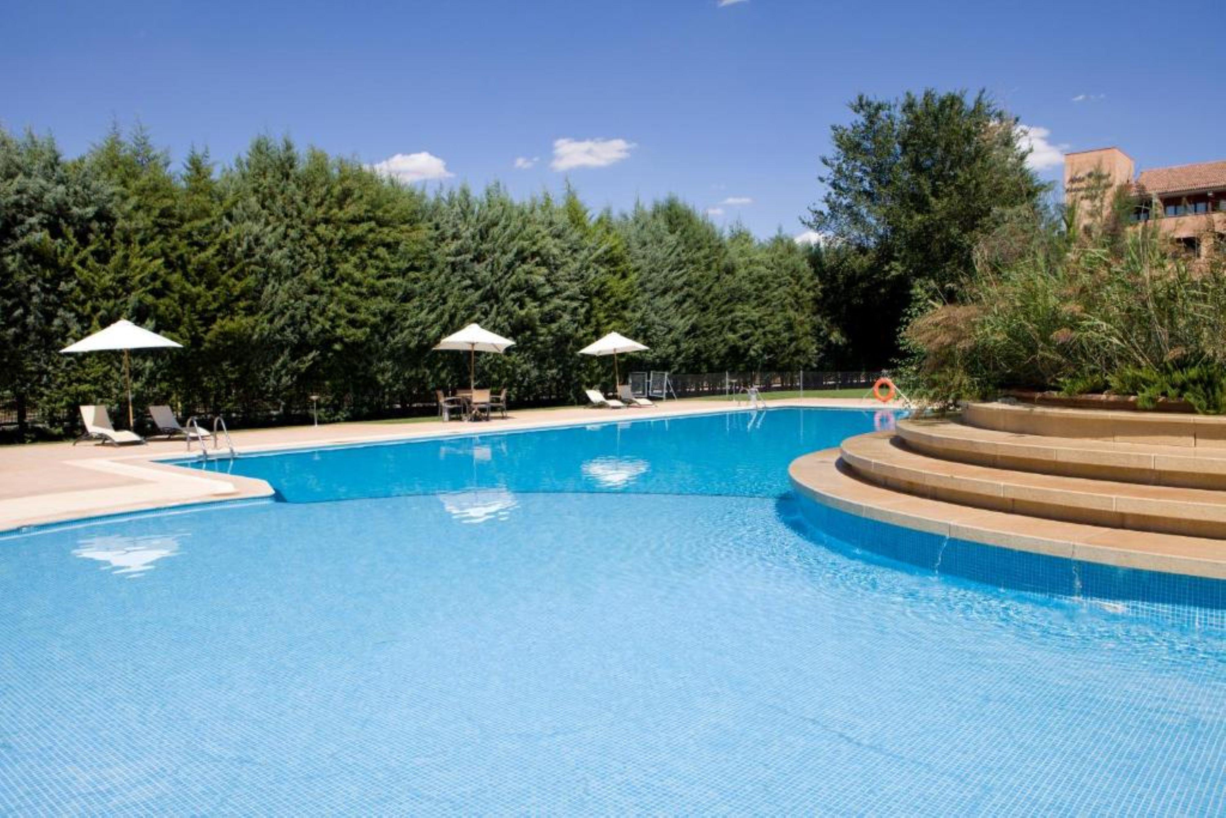 Vista Piscina Intelier Airén Hotel by Intelier Hotels & Suites