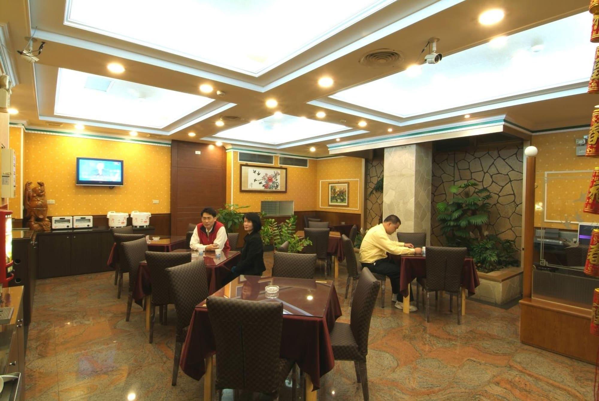 Restaurant Golden Swallow Hotel